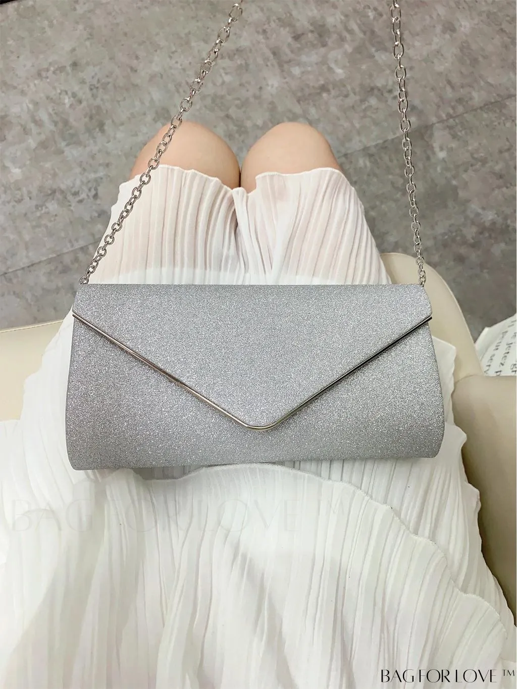BagForLove - Chic Chain Evening Bag: Womens Fashion Coin Purse for Elegant Parties & Weddings