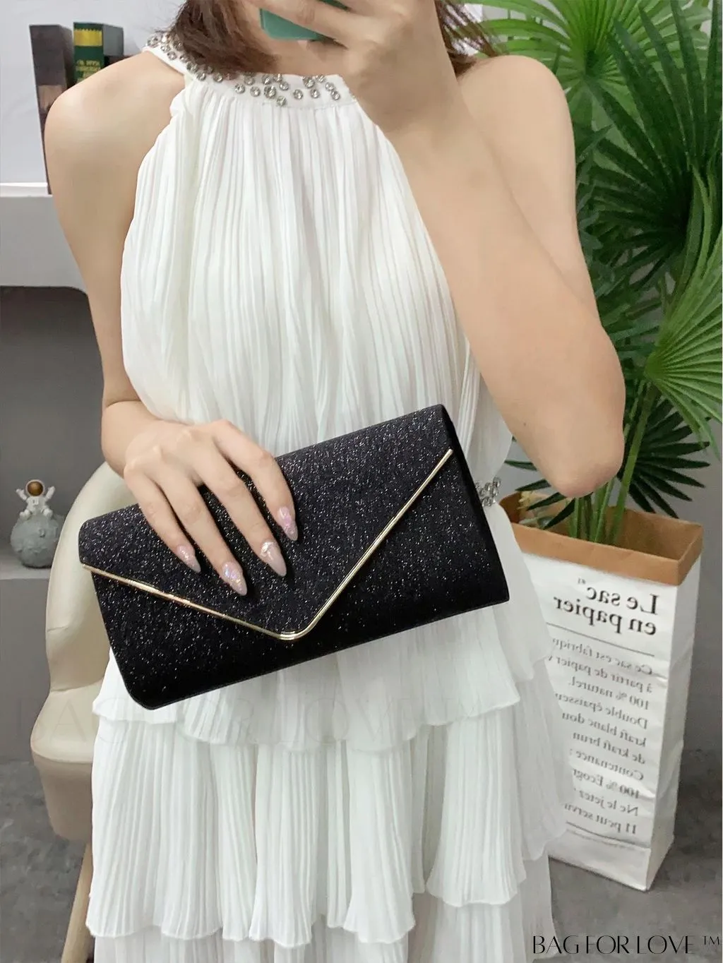 BagForLove - Chic Chain Evening Bag: Womens Fashion Coin Purse for Elegant Parties & Weddings