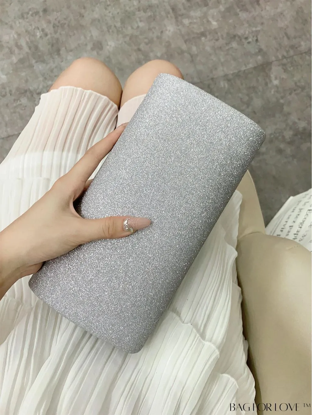 BagForLove - Chic Chain Evening Bag: Womens Fashion Coin Purse for Elegant Parties & Weddings