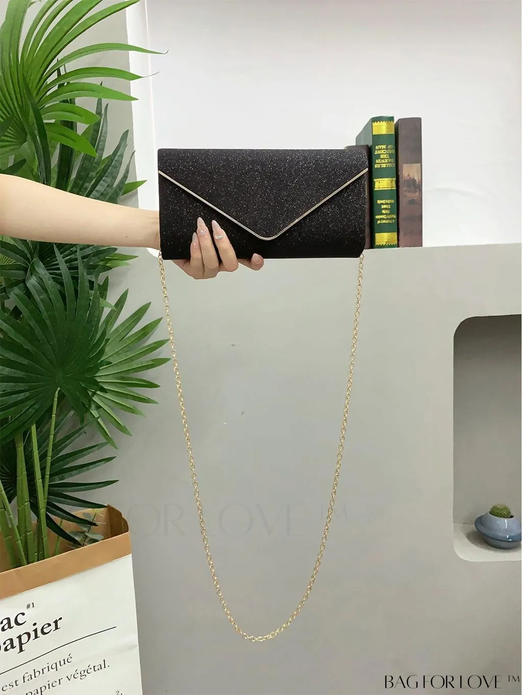 BagForLove - Chic Chain Evening Bag: Womens Fashion Coin Purse for Elegant Parties & Weddings