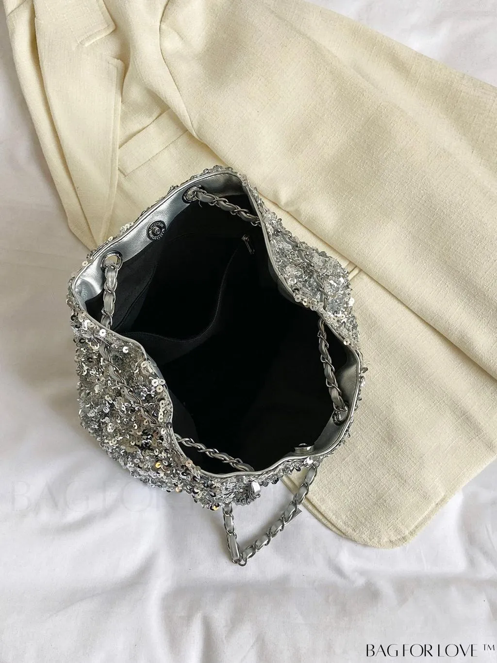 BagForLove - Chic Sequin Small Evening Bag with Decorative Chain for Glamorous Charm