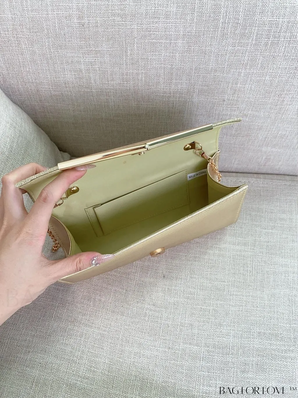 BagForLove - Elegant Chain Clutch Bag, Ideal for Parties, Dances, and Weddings.