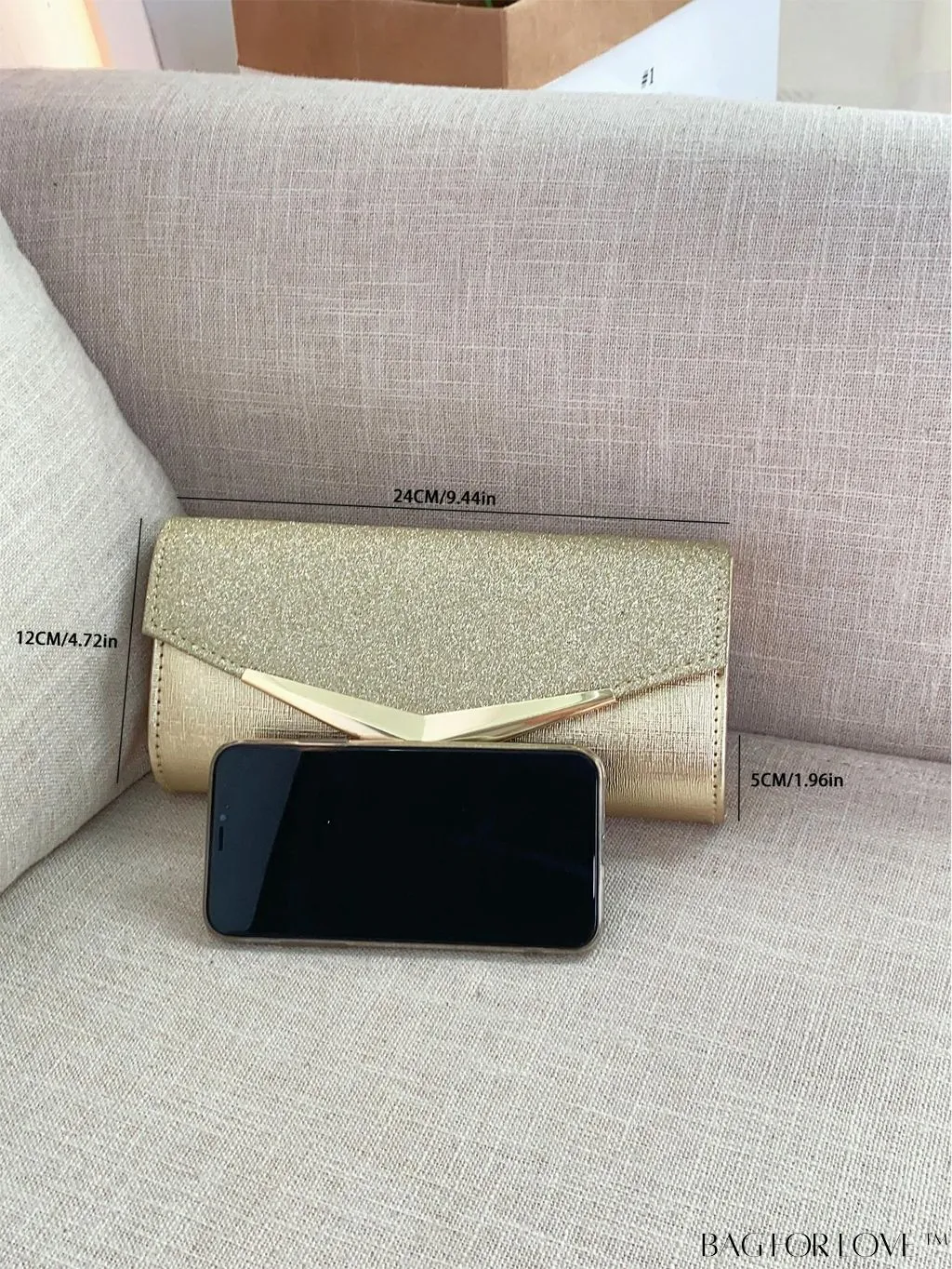 BagForLove - Elegant Chain Clutch Bag, Ideal for Parties, Dances, and Weddings.