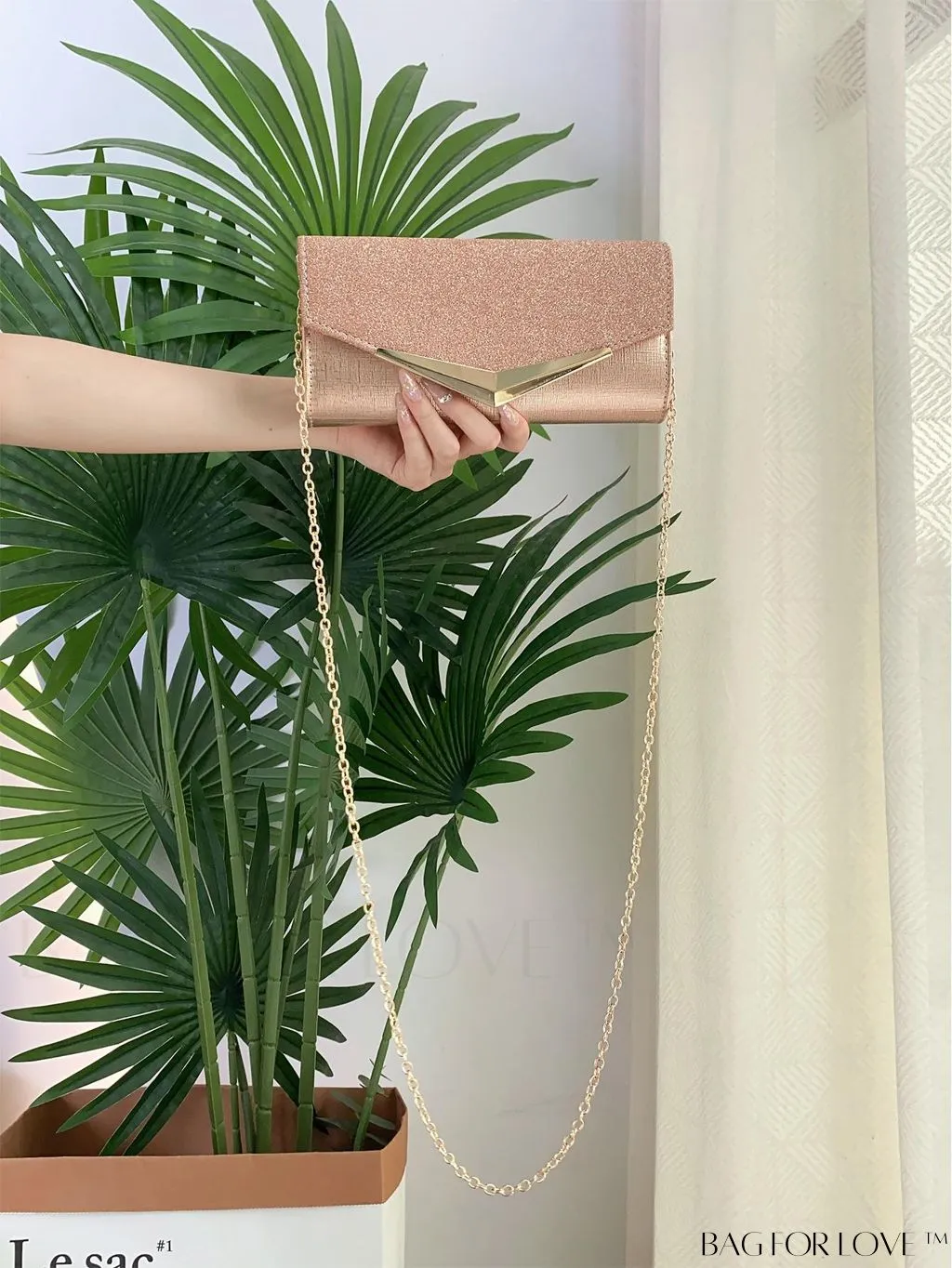 BagForLove - Elegant Chain Clutch Bag, Ideal for Parties, Dances, and Weddings.