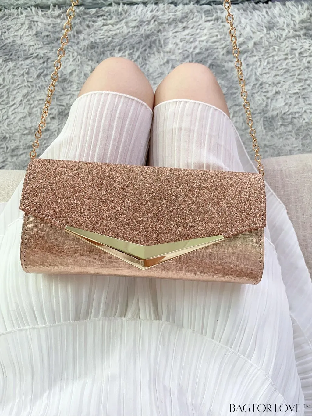 BagForLove - Elegant Chain Clutch Bag, Ideal for Parties, Dances, and Weddings.