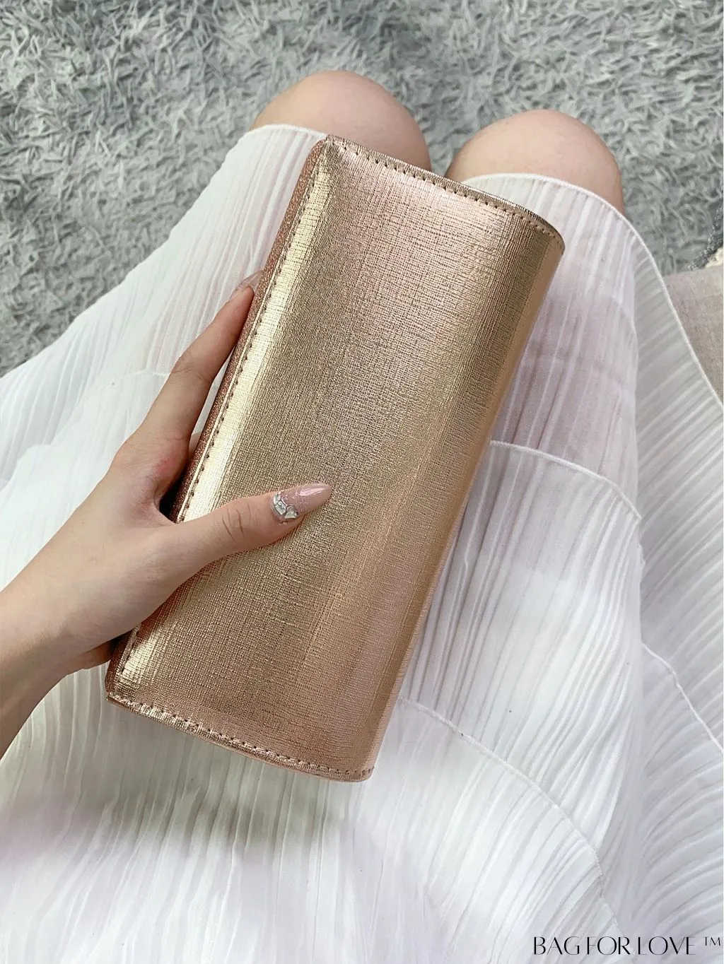 BagForLove - Elegant Chain Clutch Bag, Ideal for Parties, Dances, and Weddings.