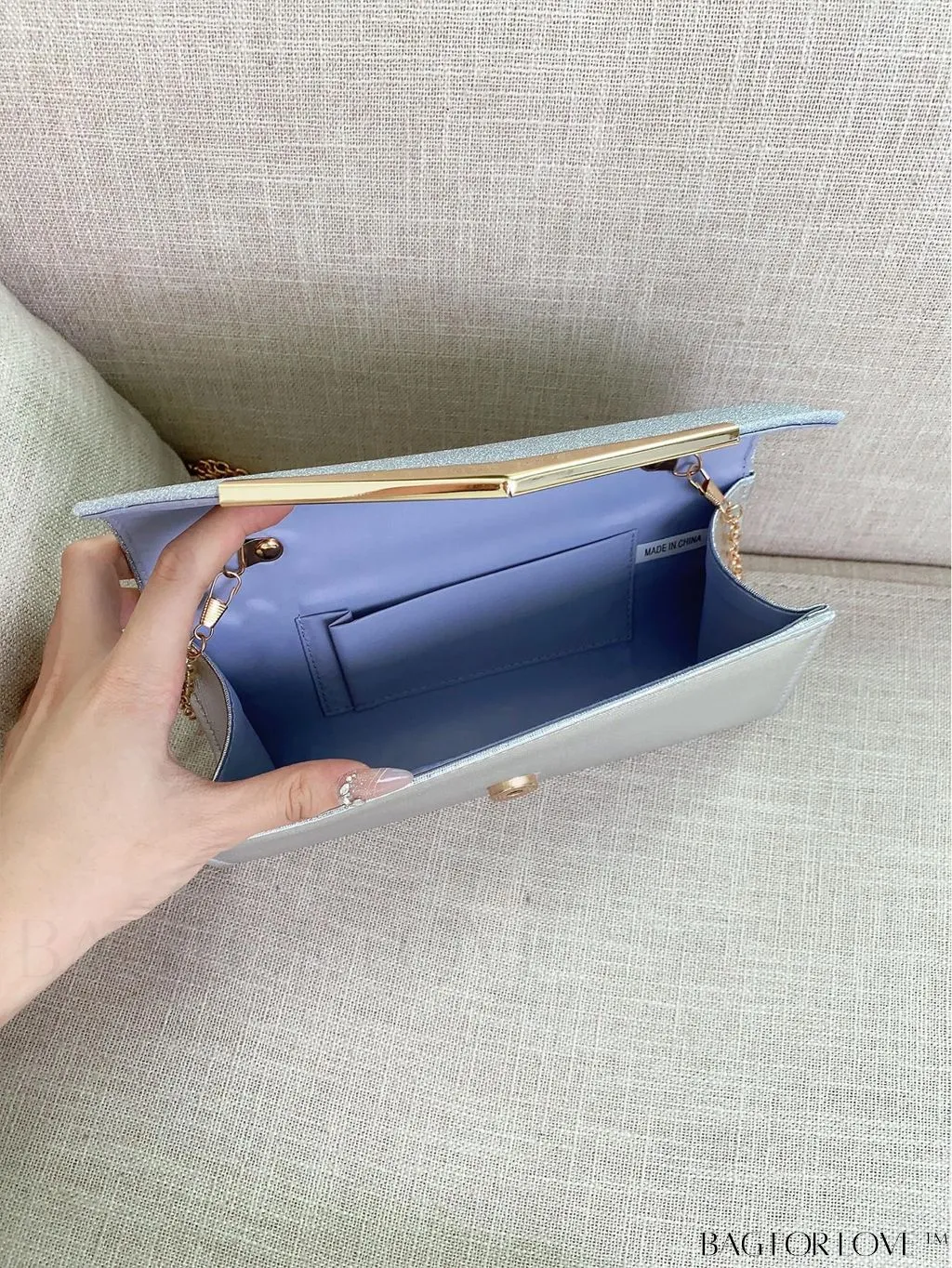 BagForLove - Elegant Chain Clutch Bag, Ideal for Parties, Dances, and Weddings.