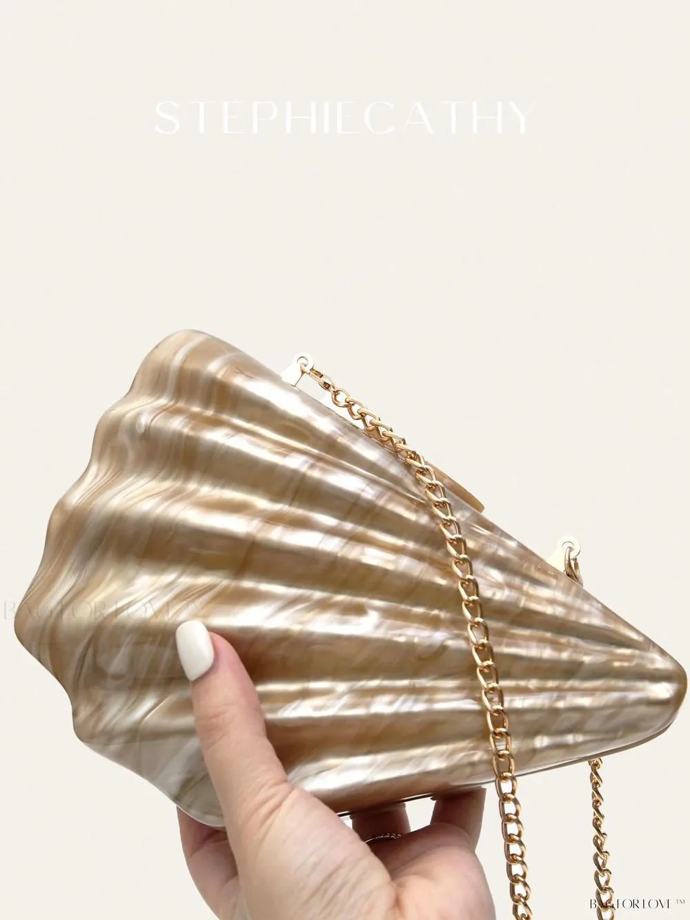 BagForLove - Luxury Acrylic Shell Shape Cross Body Bag with Chain Closure