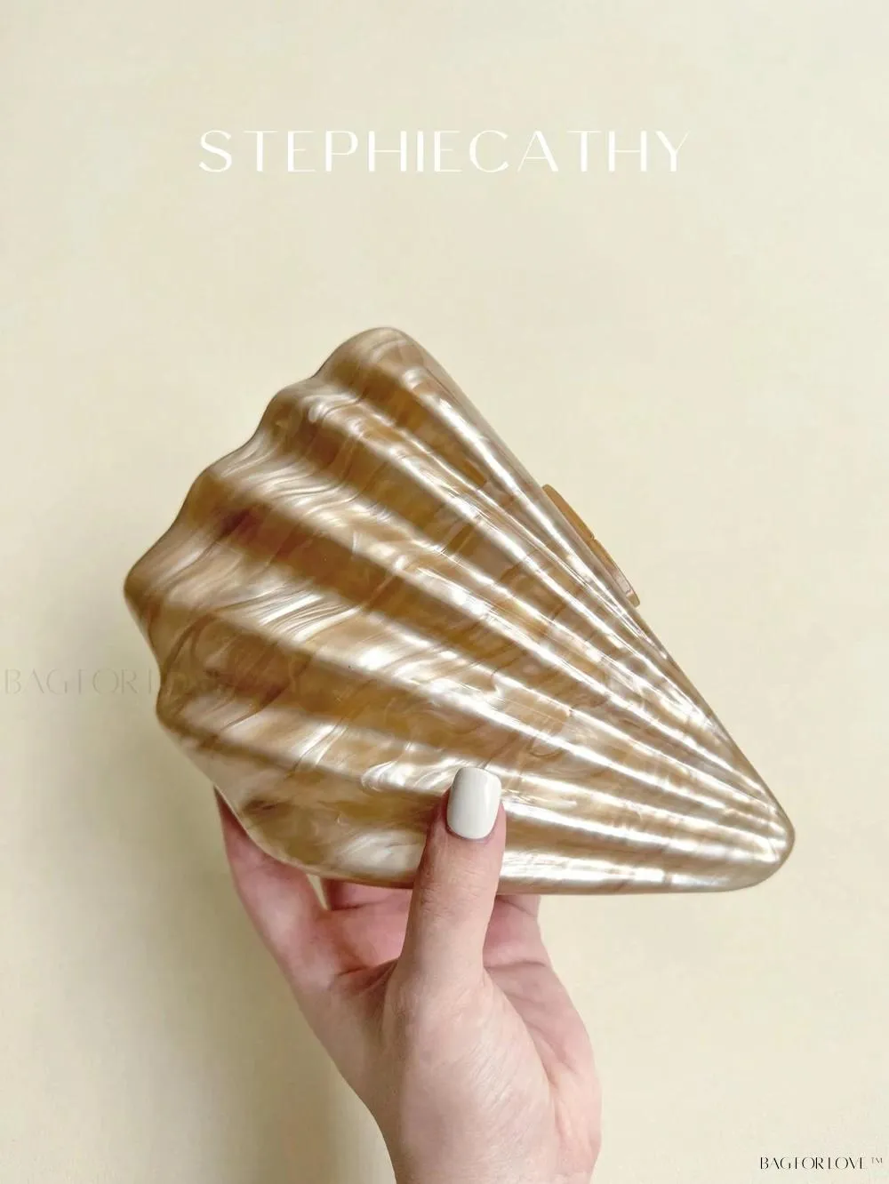 BagForLove - Luxury Acrylic Shell Shape Cross Body Bag with Chain Closure