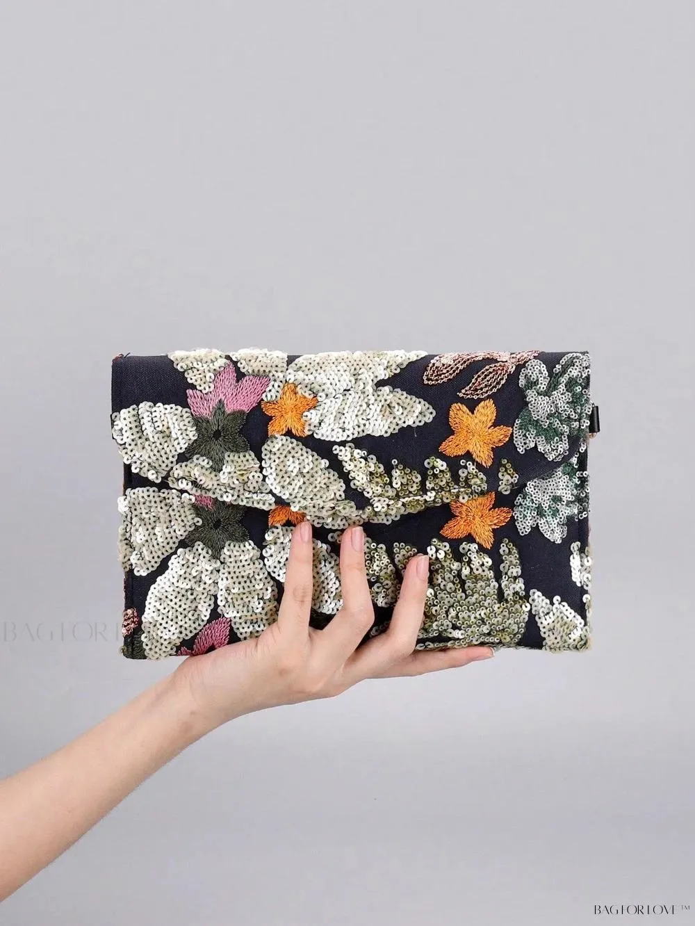 BagForLove - Vibrant Patchwork Clamshell Crossbody Bag in Color Contrast
