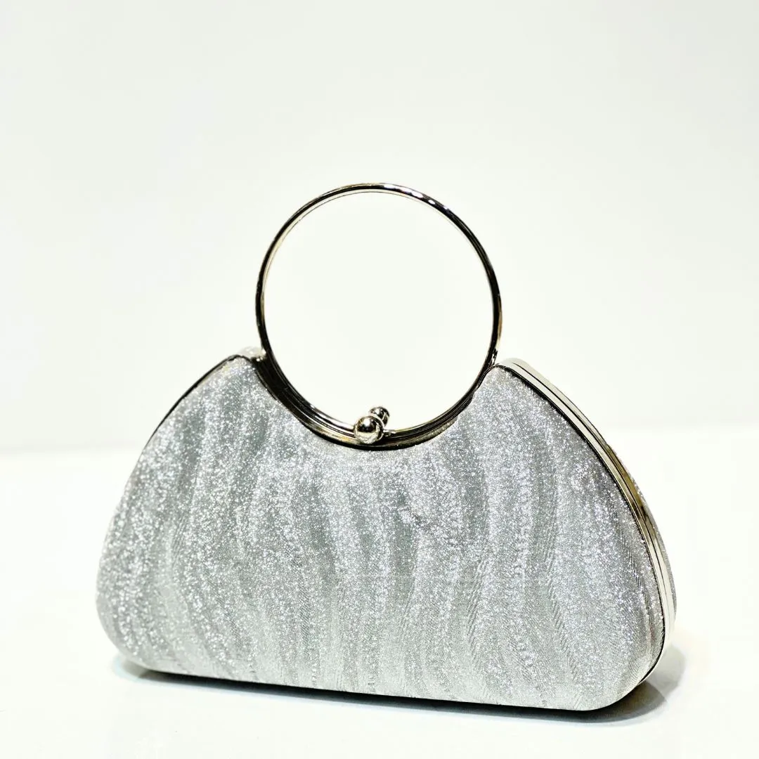 Circle Carryall Clutch