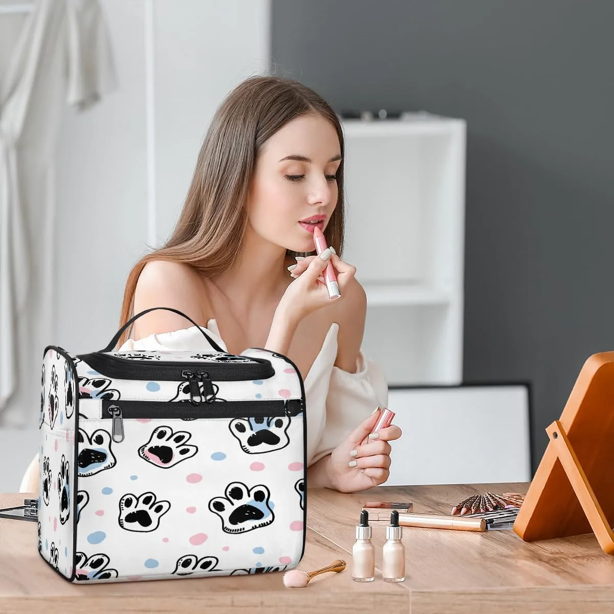Dog Paw Print Travel Toiletry Bag for Women Large Capacity Wide-open Makeup Organizer Cosmetic Travel Bags for Toiletries