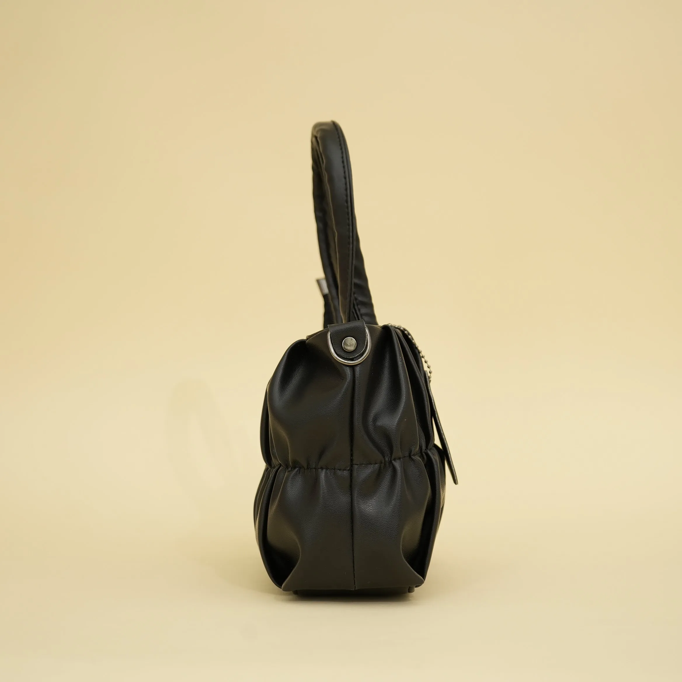 Fashionable Pleated Handbags | CARA