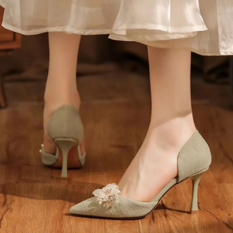 Floral Pearl Heels with Pointed-Toe Design - Soft Fabric & Velvet/Silk for Formal Events