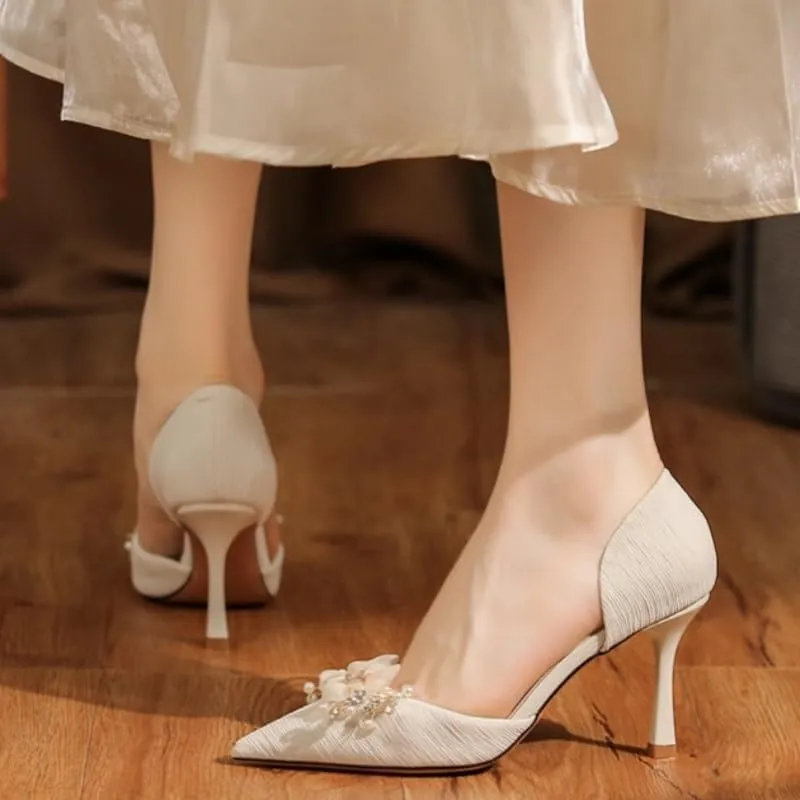 Floral Pearl Heels with Pointed-Toe Design - Soft Fabric & Velvet/Silk for Formal Events