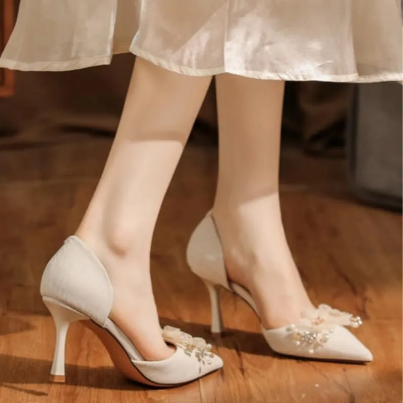 Floral Pearl Heels with Pointed-Toe Design - Soft Fabric & Velvet/Silk for Formal Events