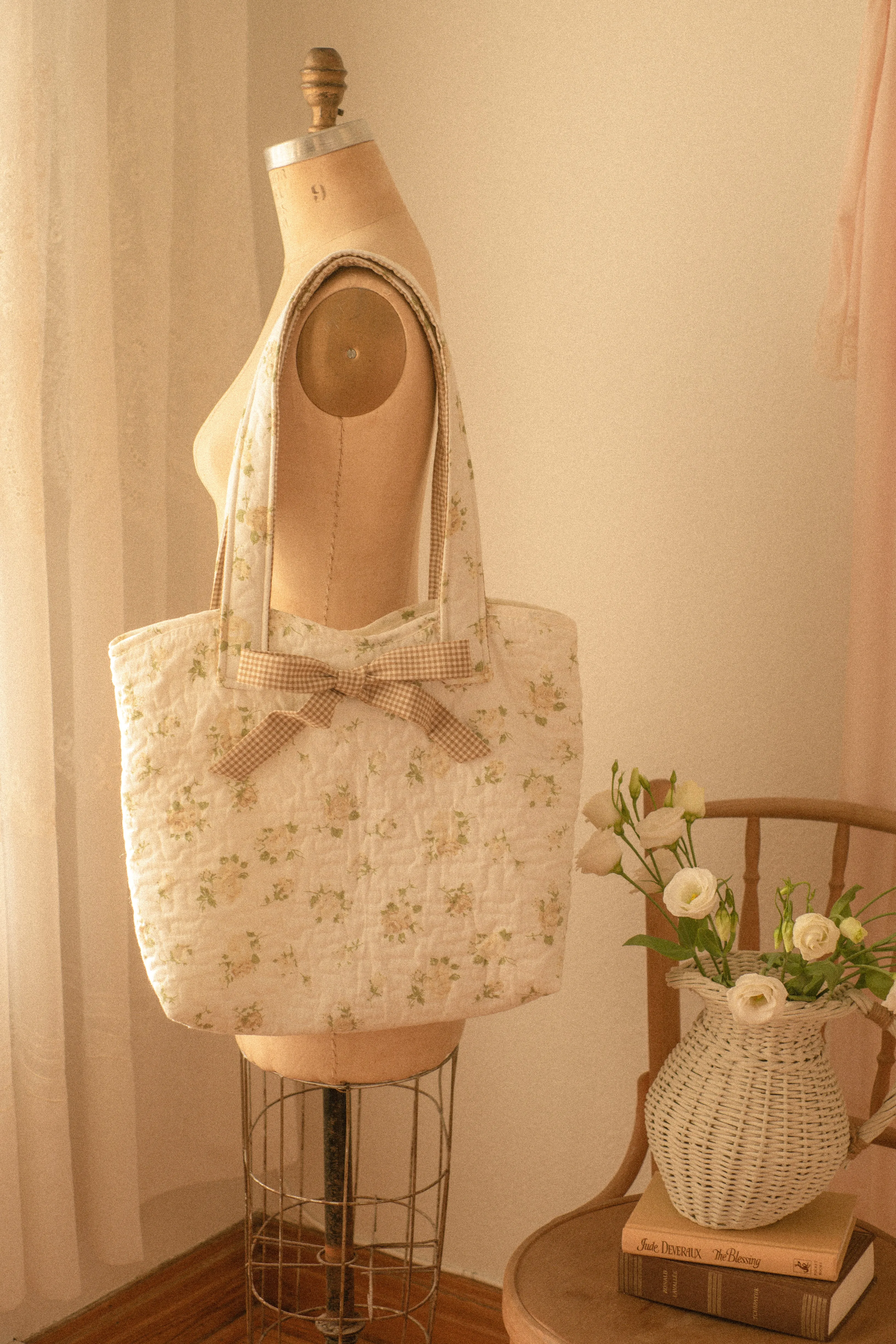 Handmade quilted large tote bag - gingham garden