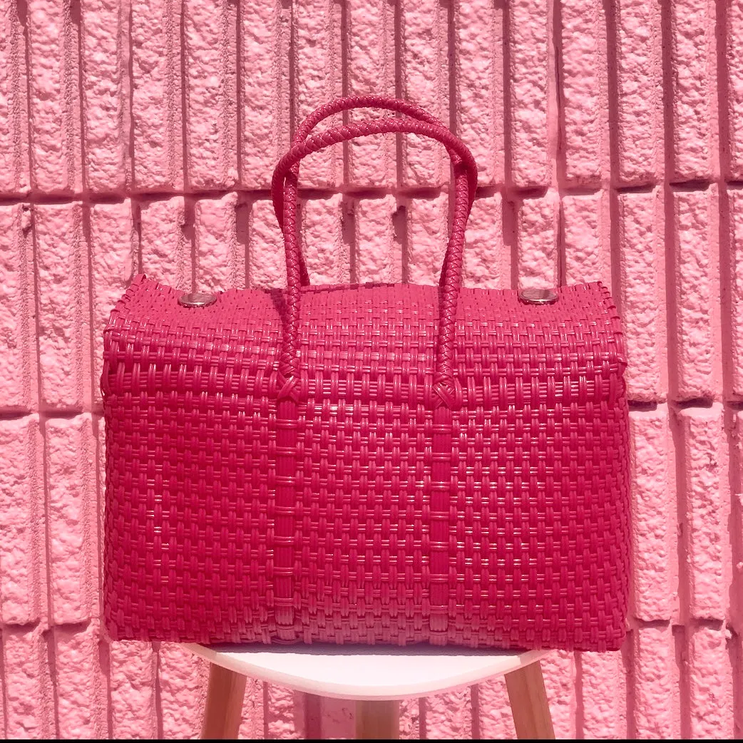 Medium Duffel - Strawberry