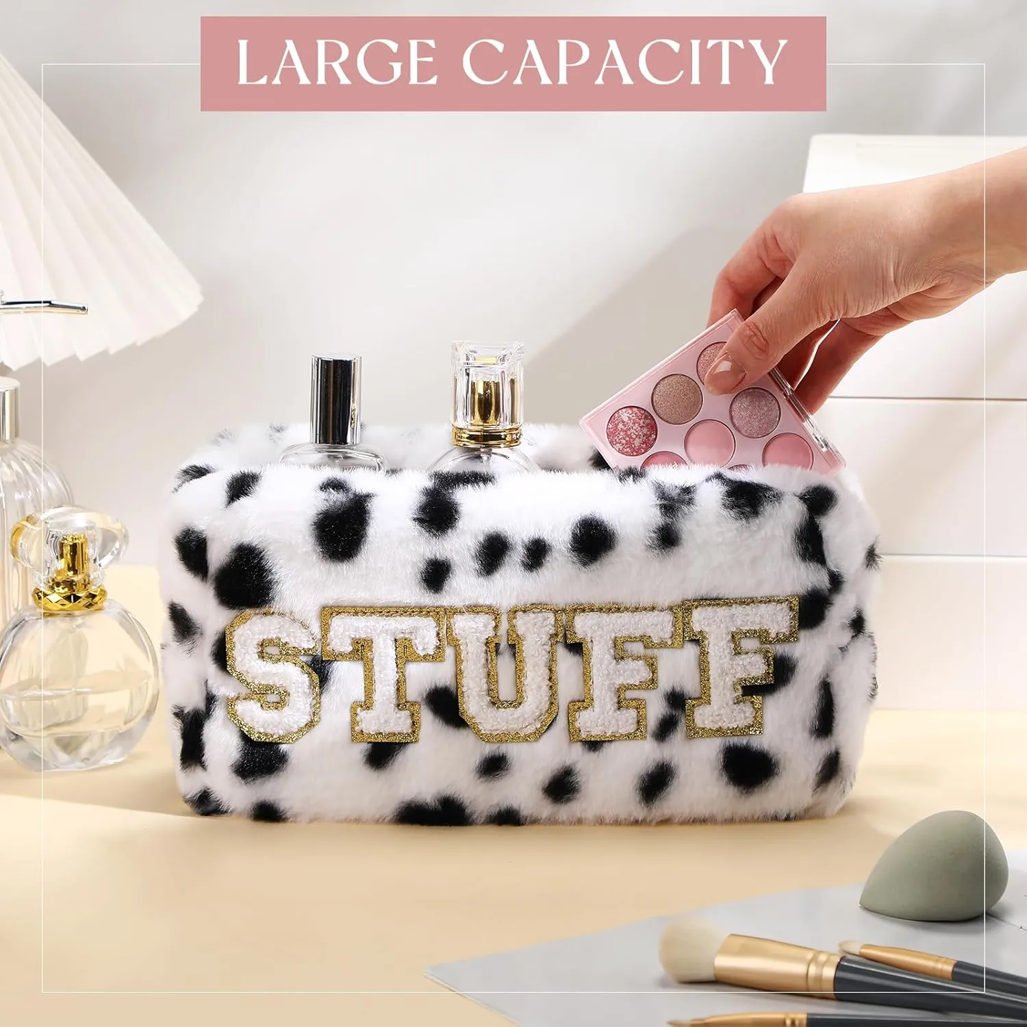 Paterr 4 Pieces Chenille Letter Preppy Patches Makeup Bag Plush Fuzzy Cosmetic Hair Face Skin Toiletry Travel Bag Pouch with Zipper Preppy Stuff for Girls Women(Trendy Color)