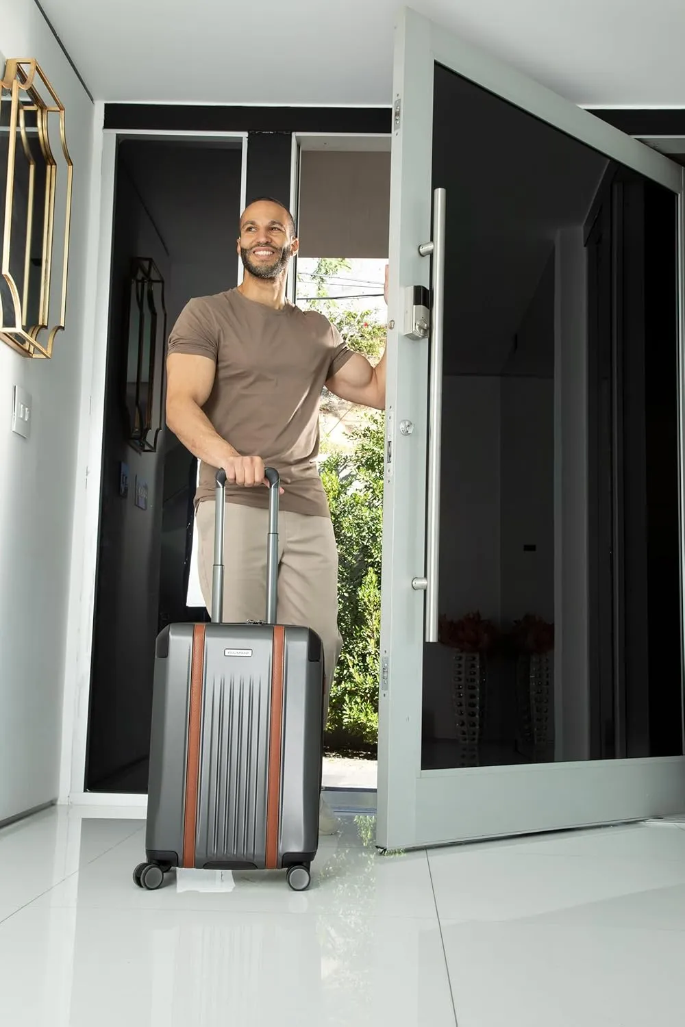 Ricardo Beverly Hills Montecito 2.0 Hardside with Dual Spinning Wheels, Expandable with Comfort Grip for Easy Packing and Moving, Men and Women, Graphite, Check-In Medium 25-Inch