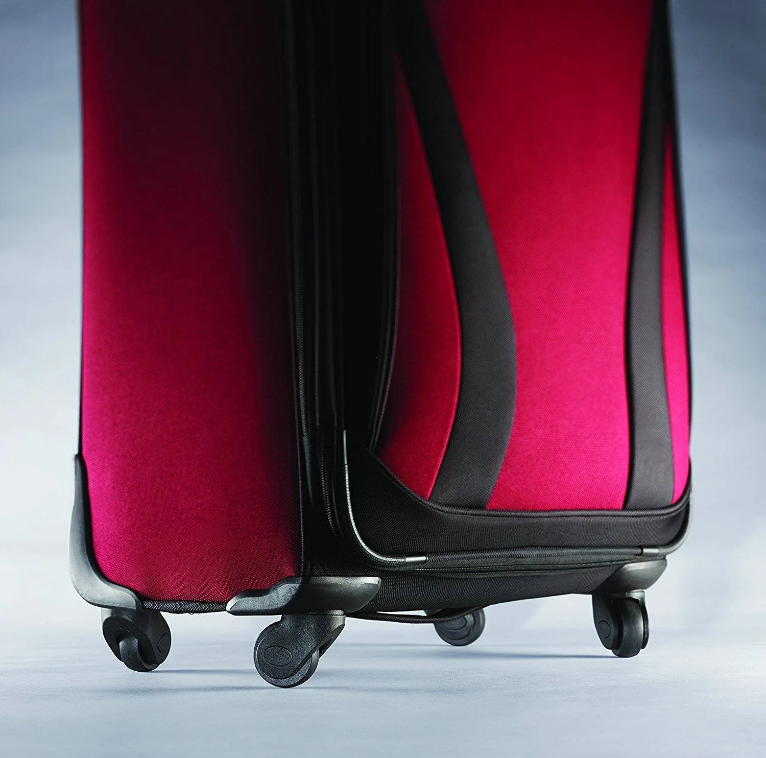 Samsonite Aspire GR8 25" 4-Wheel Medium Luggage
