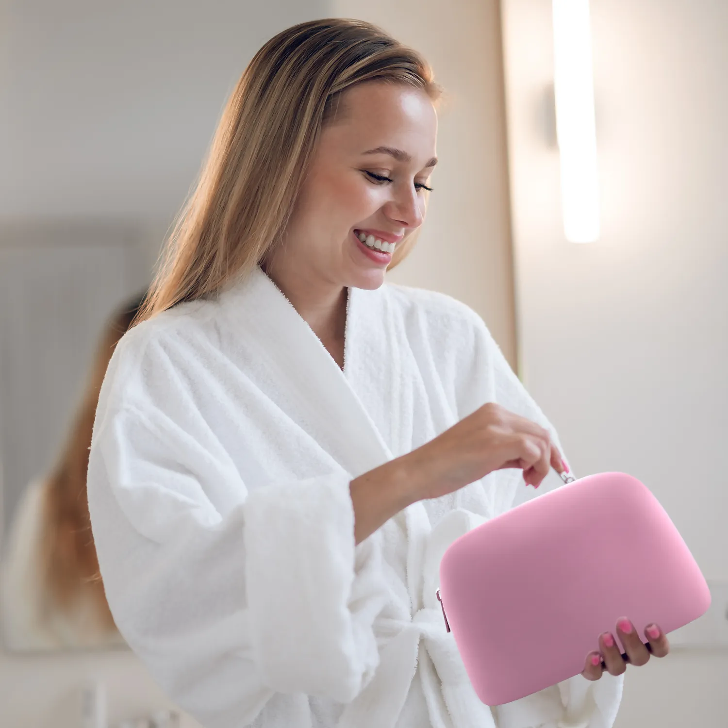 Silicone Cosmetics Bag with Zipper – Waterproof, Lightweight, and Travel-Friendly Makeup Organizer – Soft and Durable Toiletry Bag for Daily Use