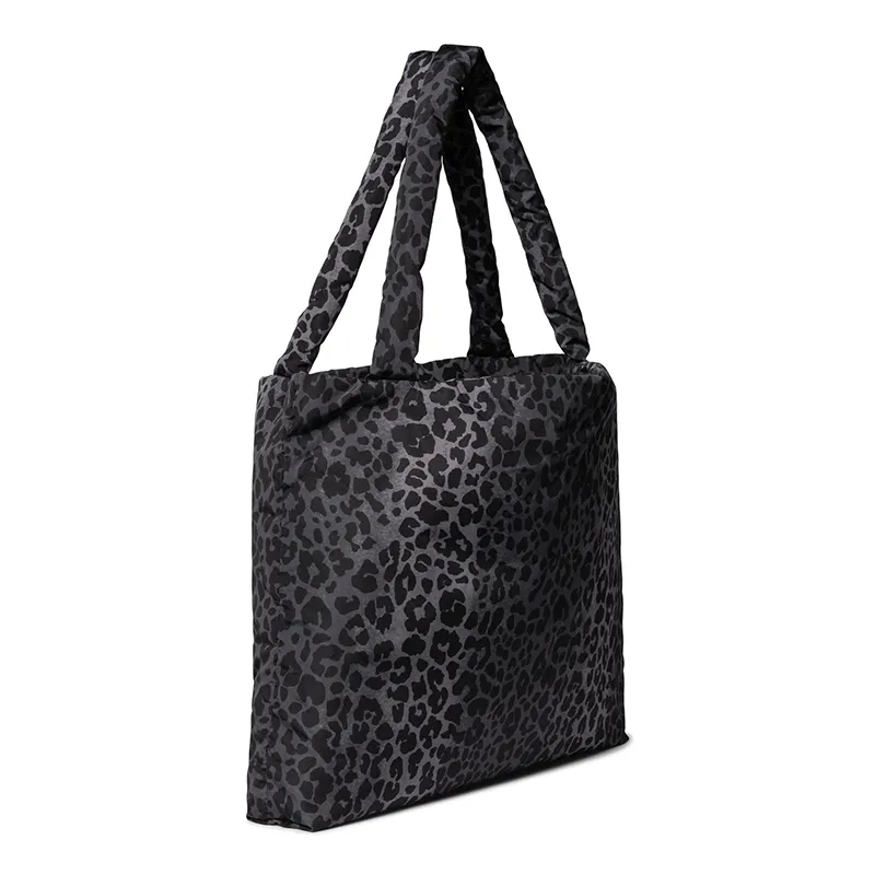 Studio Noos tote bag 'Puffy Mom Bag' Antra Leopard